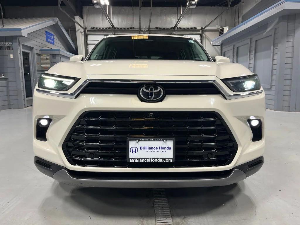 toyota grand highlander 2024 5TDAAAB58RS015887 image toyota grand highlander 2024 5TDAAAB58RS015887 image